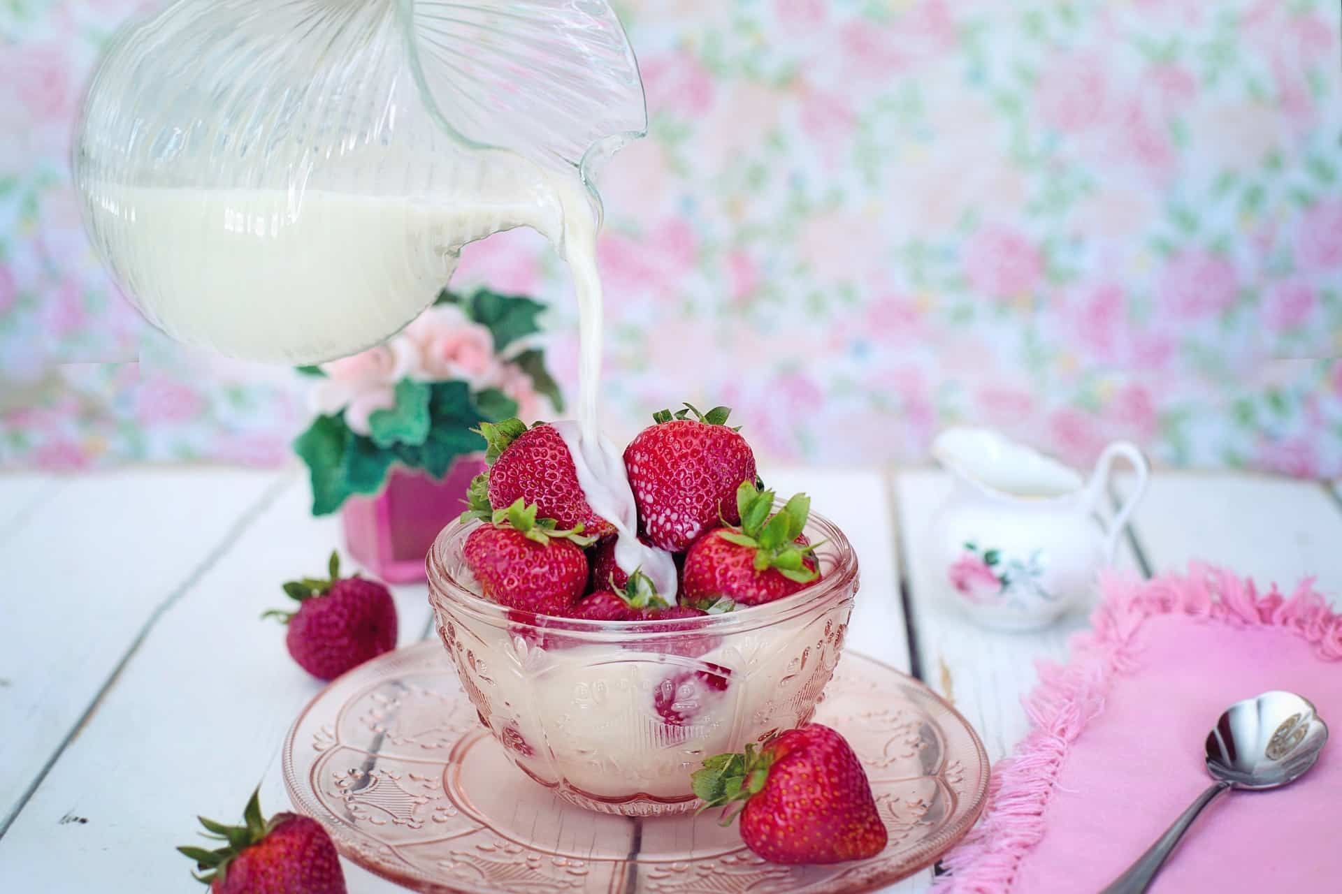 dessert strawberry